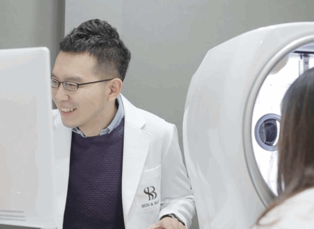 고양시 일산 리뉴앤영 의원 대표원장 이우석 의료진 사진