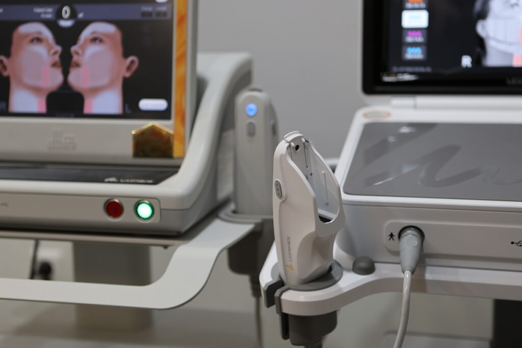 고양시 일산 피부과 리뉴앤영 의원에서 사용하는 울쎄라 초음파 리프팅 장비 사진